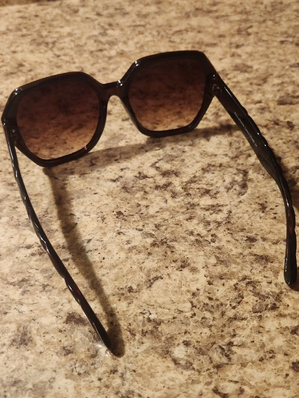 Women’s Oversized Brown Sunglasses - Picture 5 of 6